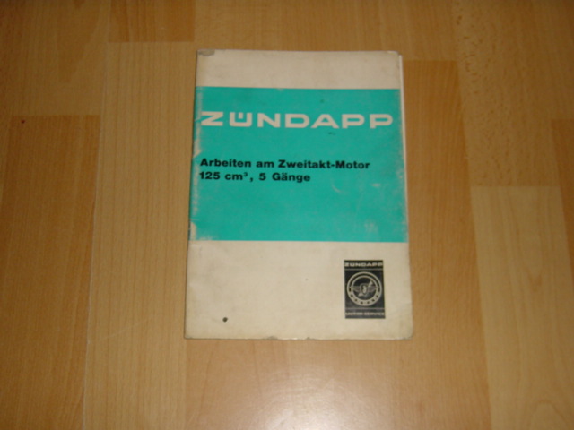 Arbeiten am Zweitaktmotor f�r Motoren 125 ccm , 5 G�nge 09-1974