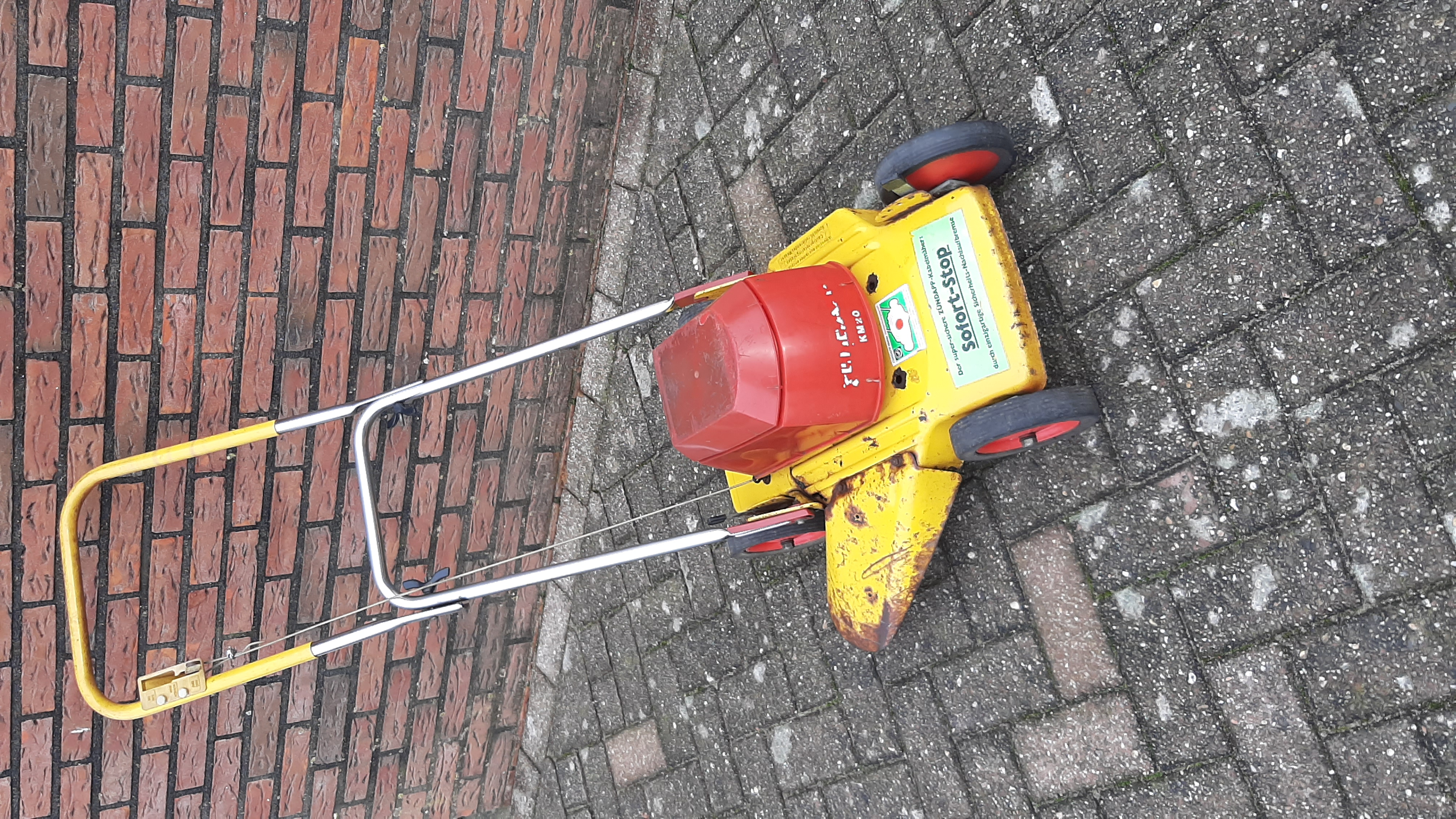 Cable Lawn Mower Type 690 KM 20