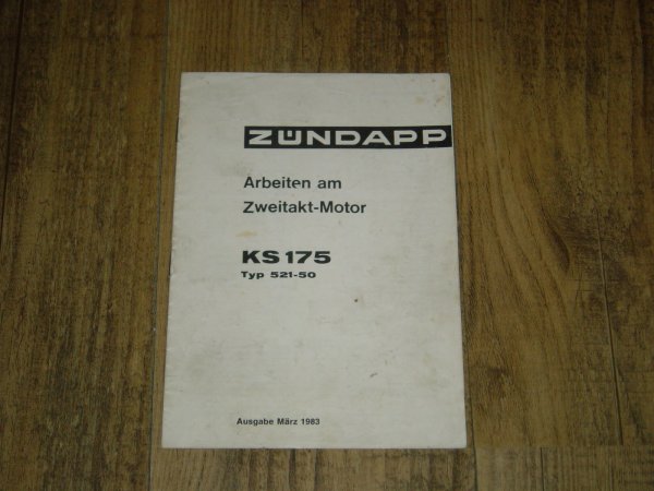 Arbeiten am Zweitaktmotor für KS 175 521-50 , 03-1983