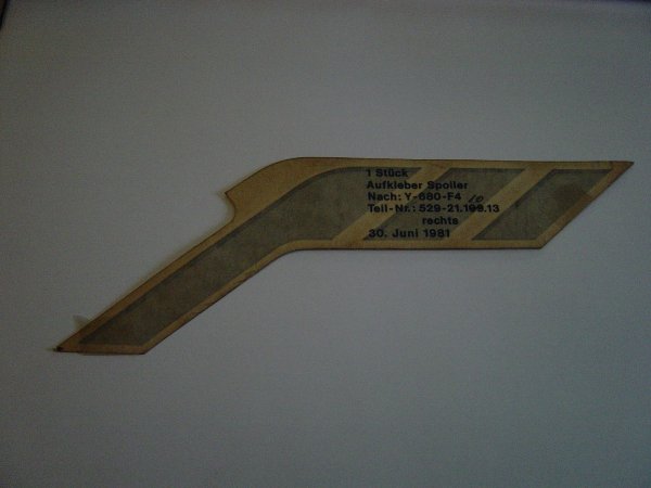 Sticker " Spoiler 529 " Zilver - Links